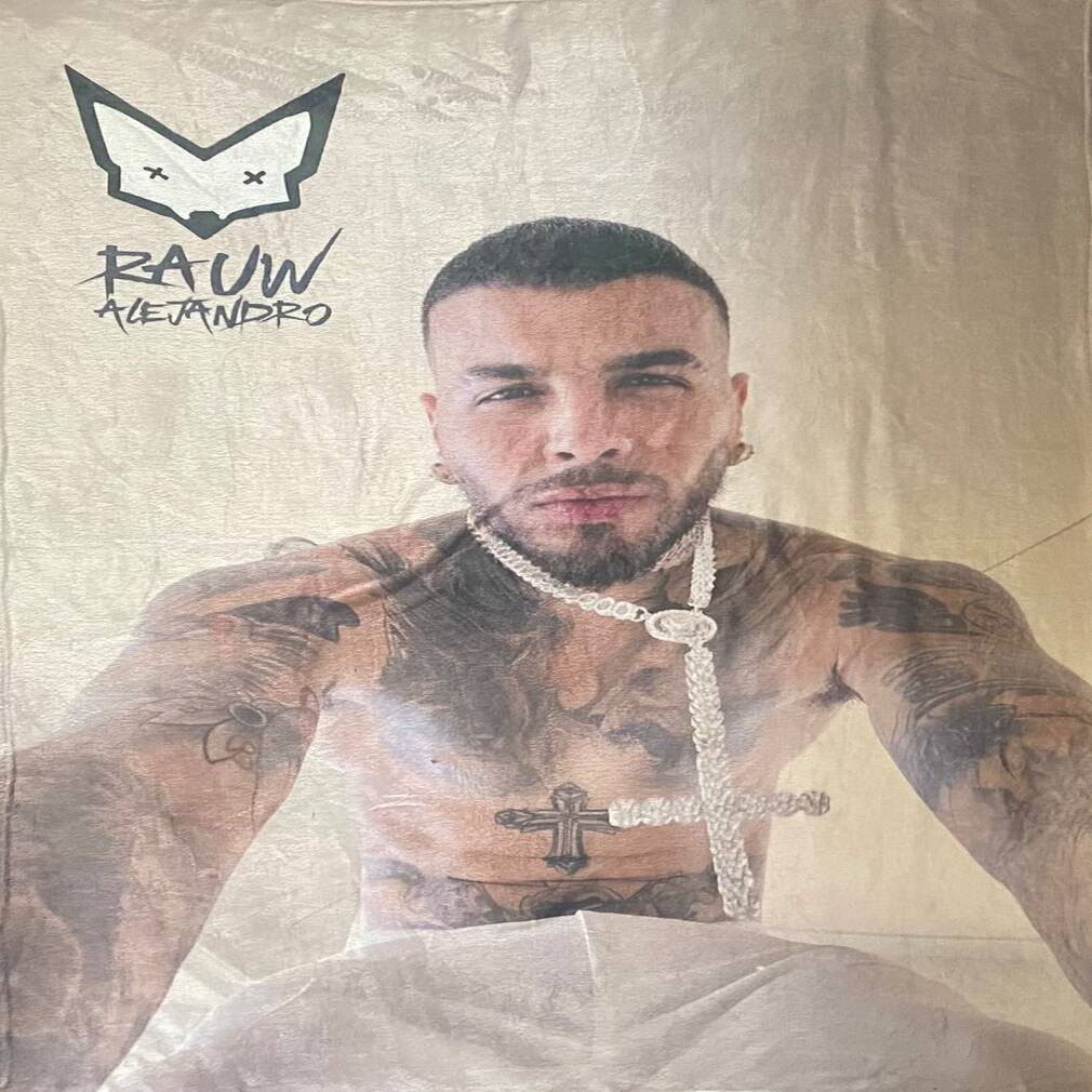 Cobija Frazada Ultra Suave Rauw Alejandro