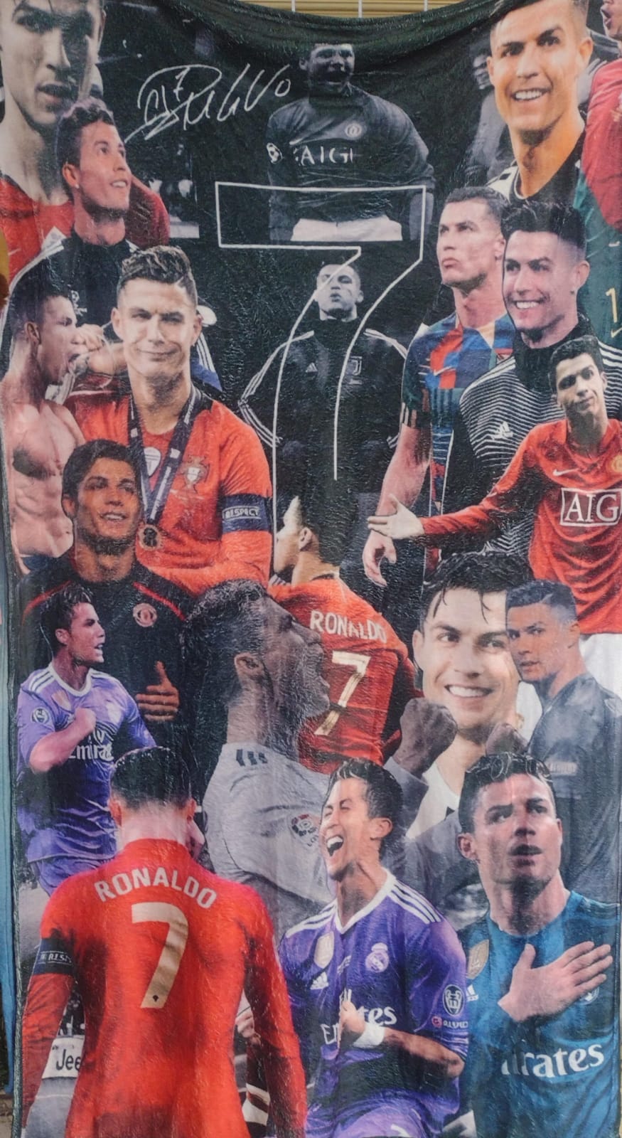 Cobija Frazada Ultra Suave Cristiano 7 Bicho Collage Firma