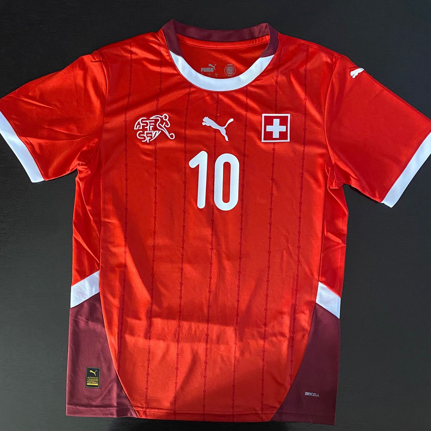 Jersey Playera Shaka 10 Suiza 2025 Titular Local
